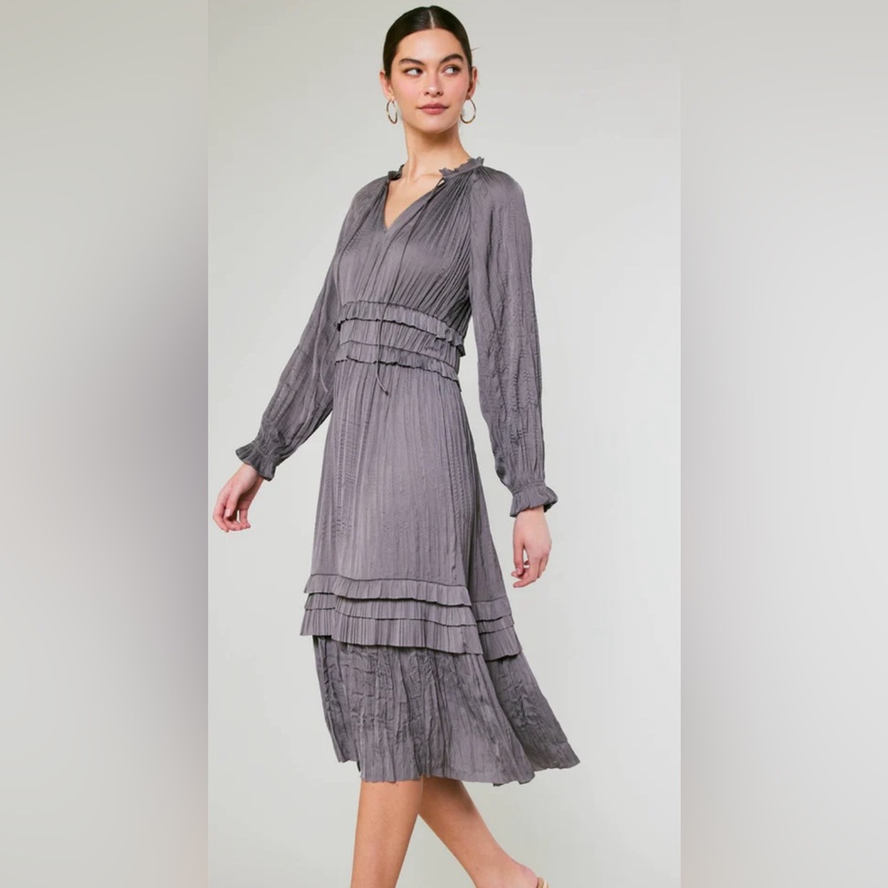 Current Air Leia pleated midi dress, Grey, size small
